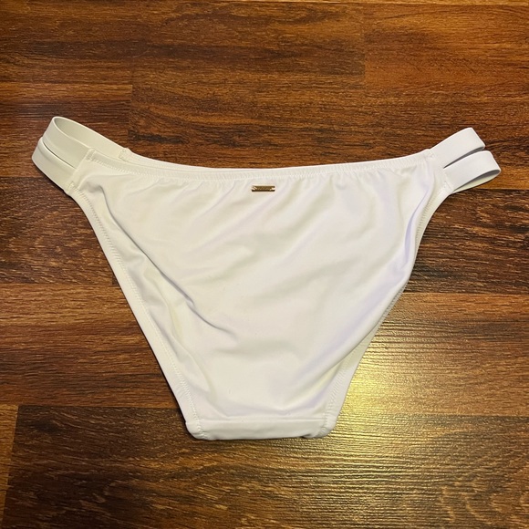 Bikini Bottom - Picture 2 of 5